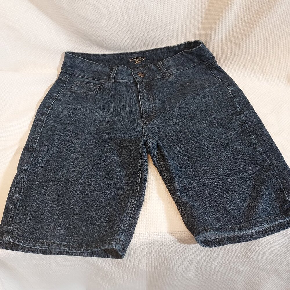 LEE RIDERS Bermuda Length  Denim Shorts.
